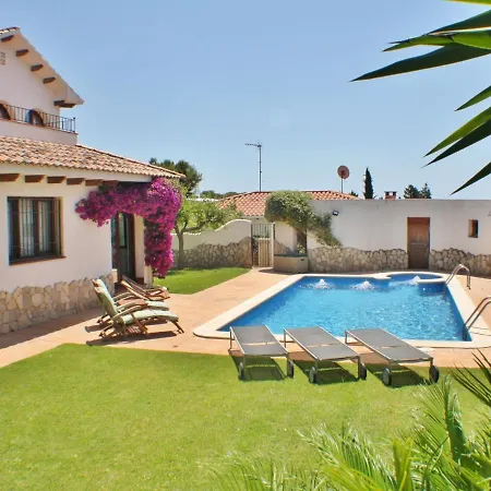 Captivating In With Swimming Pool Βίλα